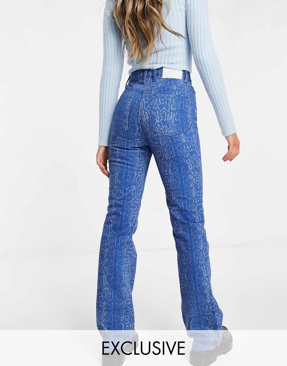 x008 Flare Jeans in Blue Snake Print