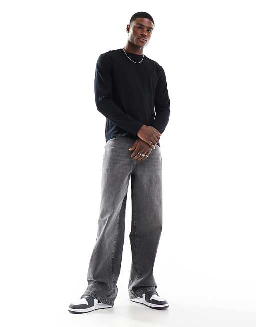 Essential Long Sleeve Crew Neck T-Shirt in Black
