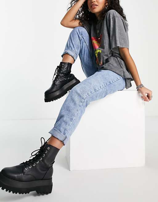 Petite High Rise 'Originally Mom Jeans in lightwash