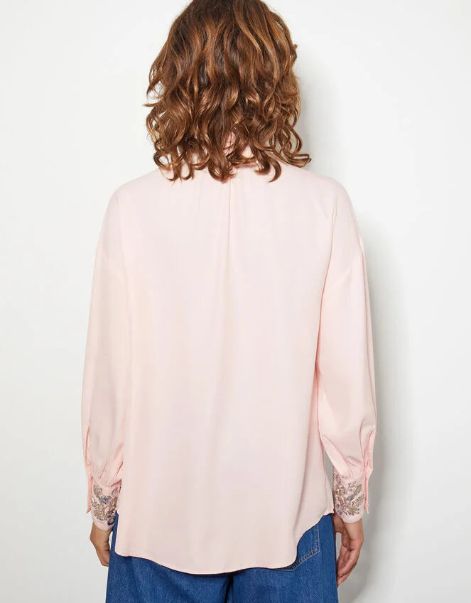Ann Pussybow Embellished Blouse