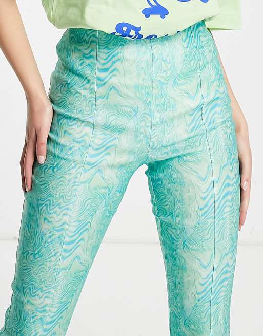 90s flare trousers in blue wave print