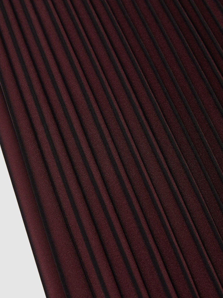 Marlie Ombré Pleated Midi Skirt in Burgundy/Black