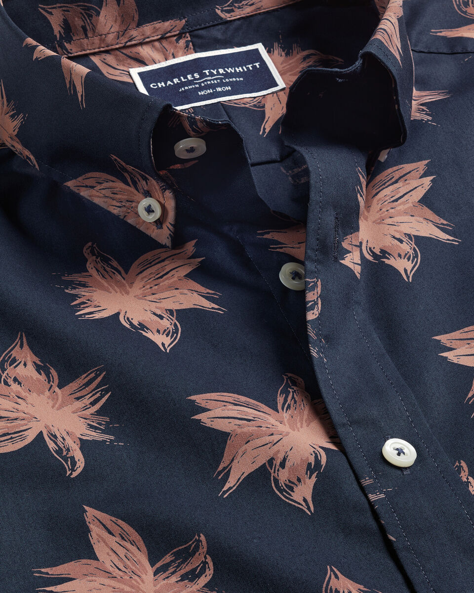Non-Iron Large Floral Print Classic Fit Short Sleeve Shirt - Navy