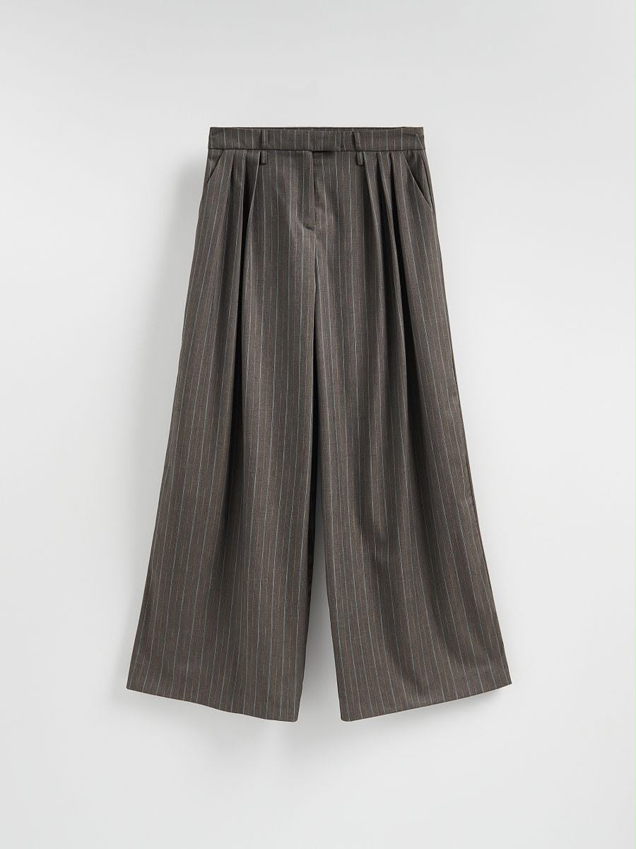 Pleats Dark Grey Strip Loose Trouser