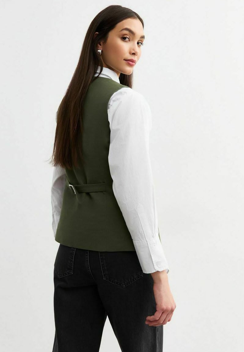 Crew Neck Linen Blend Khaki Green Waistcoat