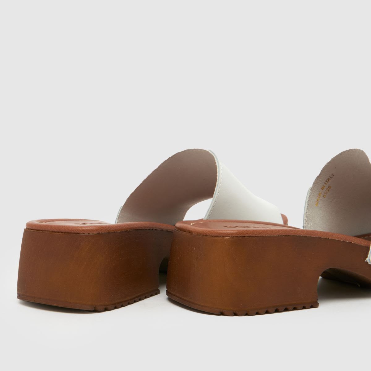 Verity Leather Clog In White