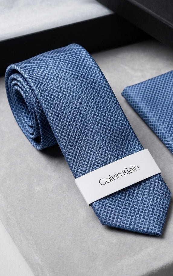 Navy Blue Diamond Pattern Silk Tie