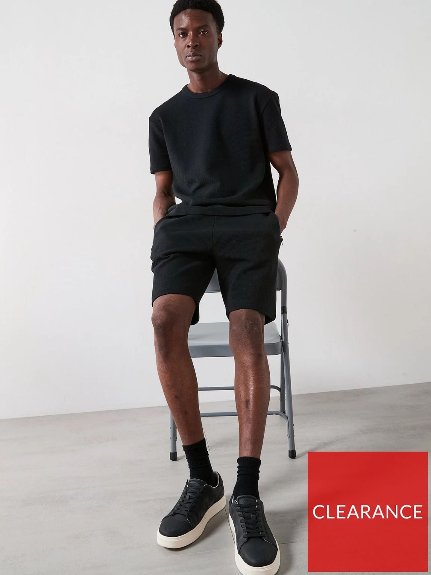Very Man Textured Ottoman Shorts - Black