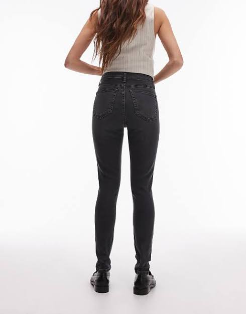 Jamie High Rise Skinny Jean in Washed Black