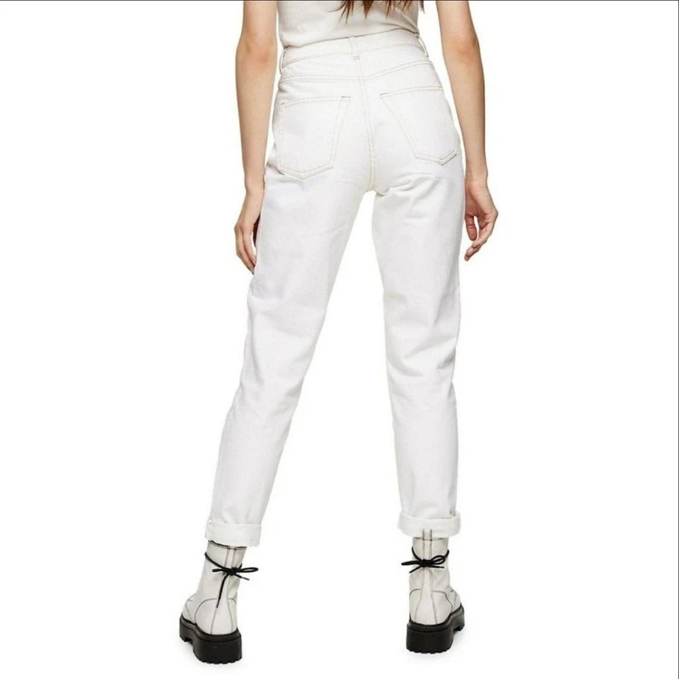 Mom Jeans With Rip In Off White