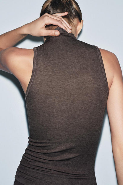HIGH NECK SLEEVELESS TOP Brown