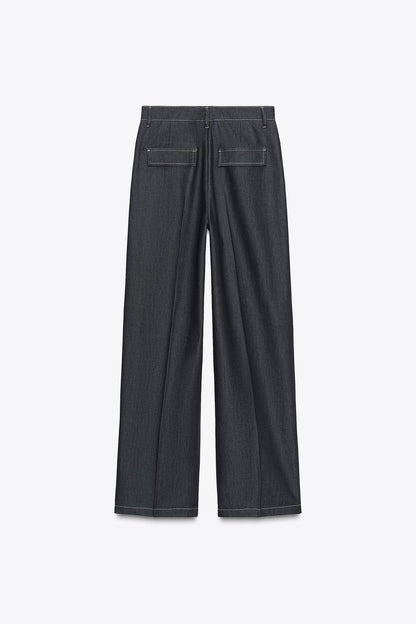 STRAIGHT TROUSERS WITH DART