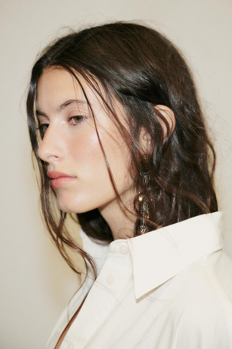 Oversized Shirt With a Lapel Collar And Long Sleeve Pleated Cuff