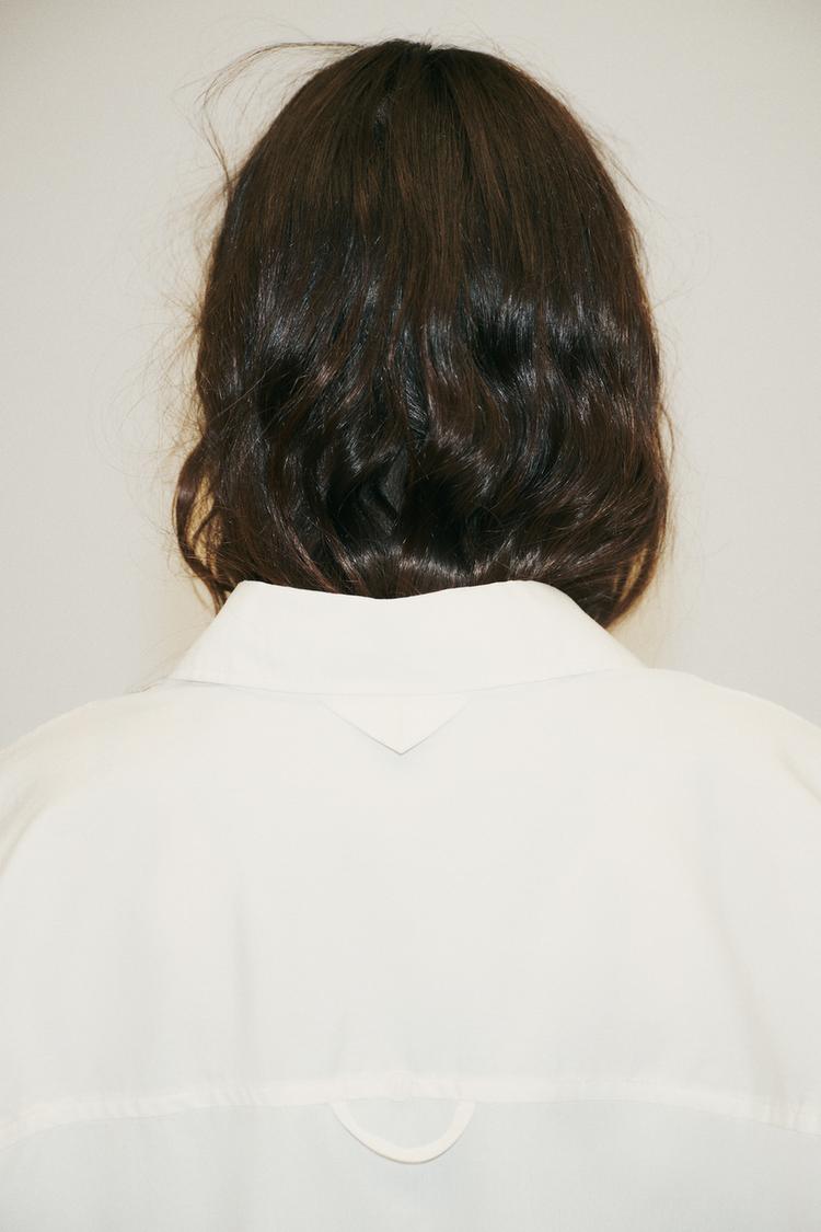 Oversized Shirt With a Lapel Collar And Long Sleeve Pleated Cuff