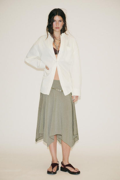 Oversized Shirt With a Lapel Collar And Long Sleeve Pleated Cuff
