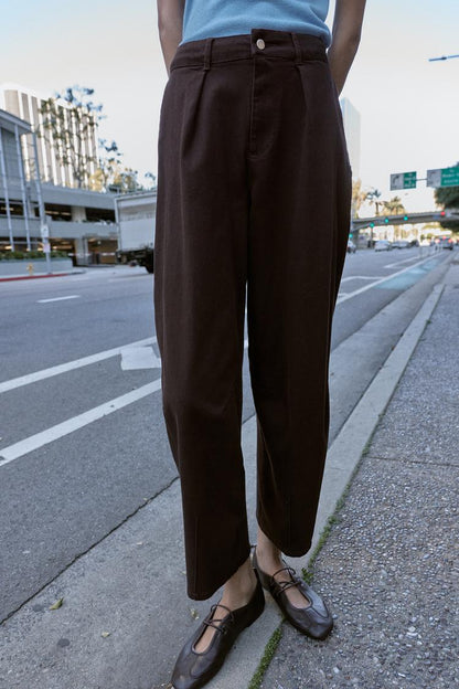 Balloon Trouser With Darts Brown