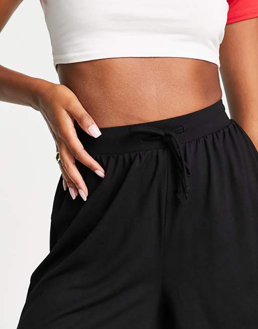 Tall flippy short with drawcord in black
