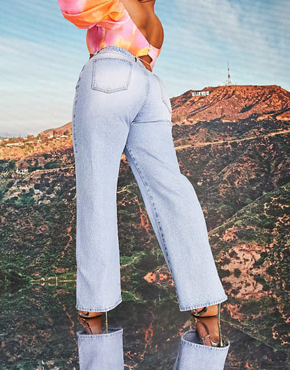 Straight Leg Jean in Mid Wash Blue
