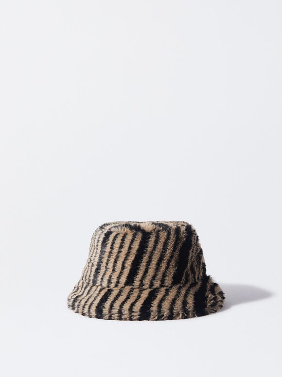 BUCKET HAT WITH FUR