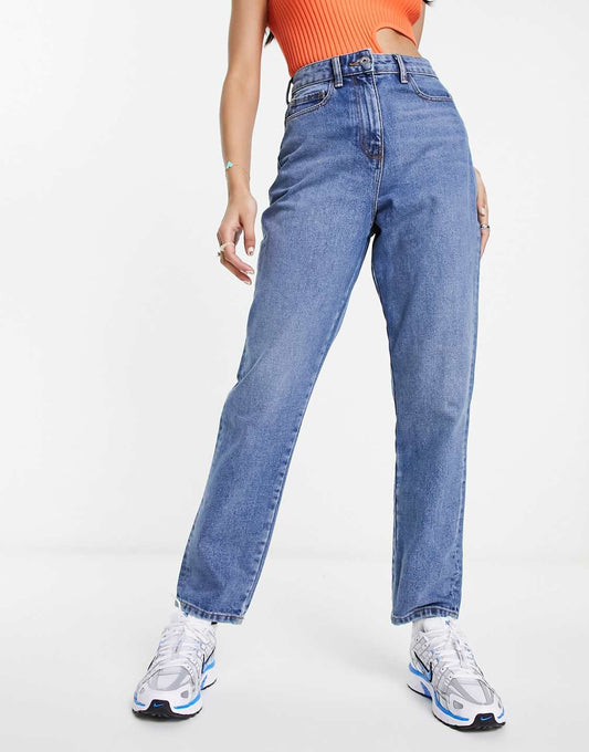 Mom Jeans in Mid Wash Blue