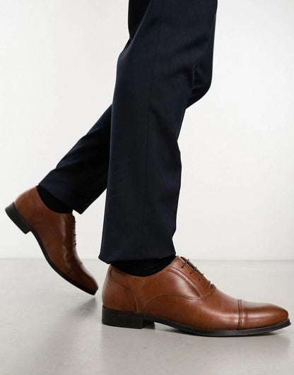 Oxford Shoes in Tan Leather with Toe Cap