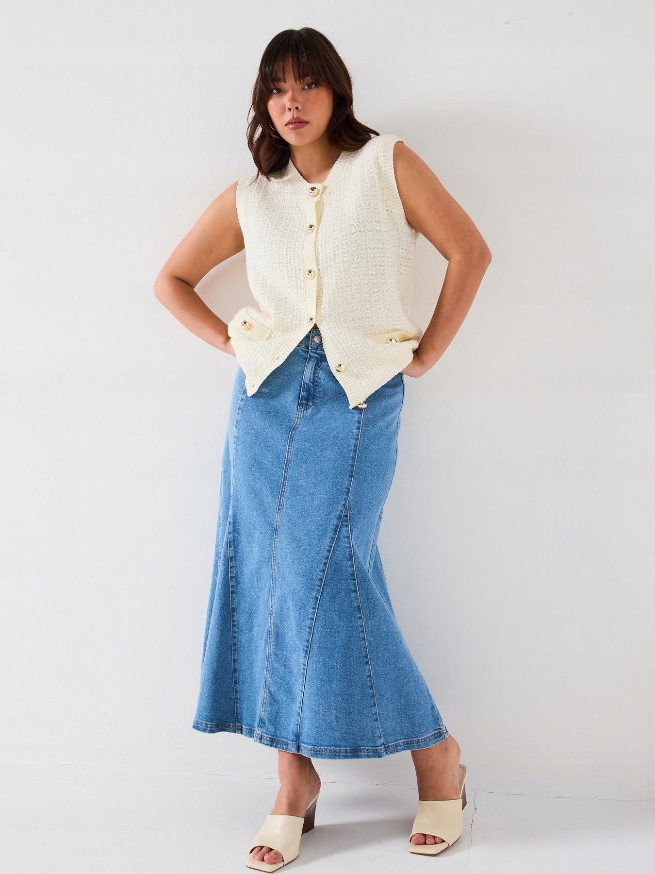 V by Very Curve Sleeveless Button Detail Knitted Waistcoat  - Cream