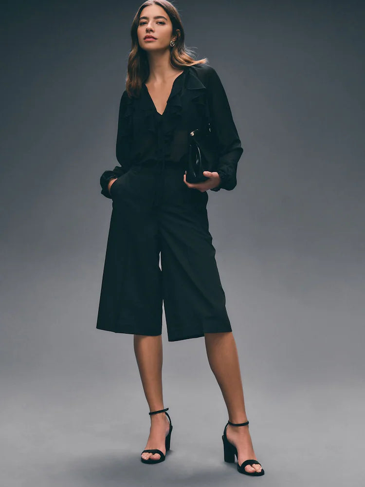 Black Tailored Jorts