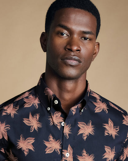 Non-Iron Large Floral Print Classic Fit Short Sleeve Shirt - Navy