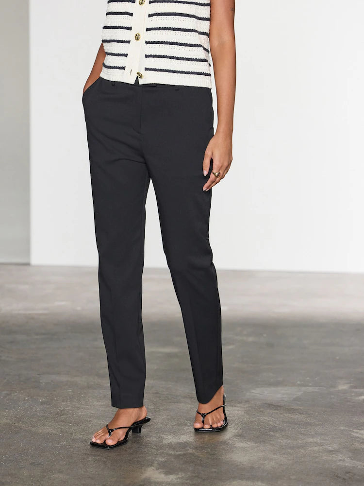 Basic Slim Tailored Trouser