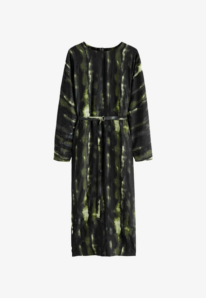 Long Sleeve Batwing Midi- Regular Fit - Day Dress