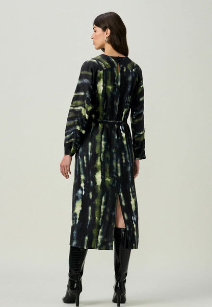Long Sleeve Batwing Midi- Regular Fit - Day Dress