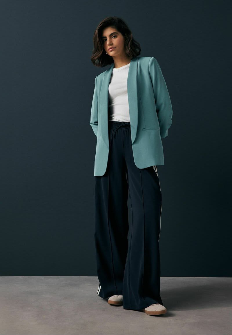 Blue Relaxed Ruched Sleeve Petite Blazer