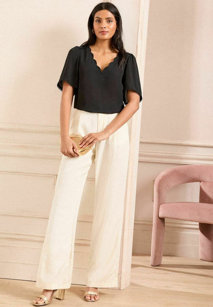 Short Sleeve V-Neck Line  Scallop Detail Blouse Black