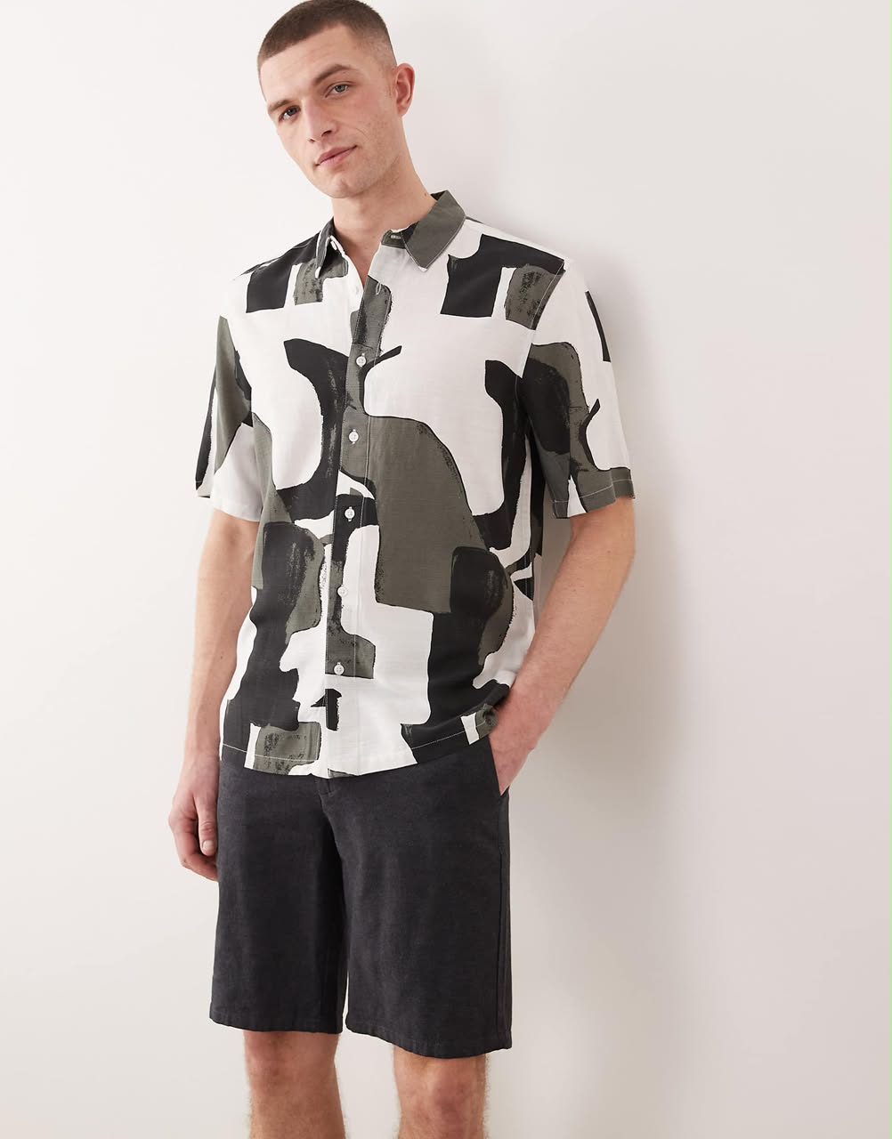 Linen Blend Short Sleeve Shirt in Grey