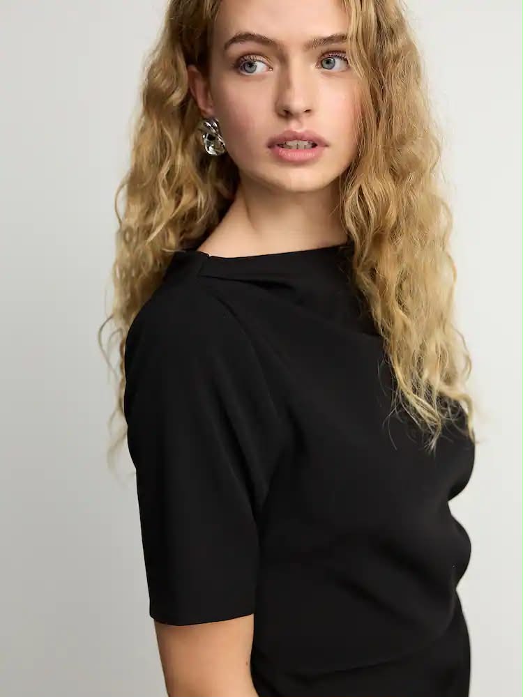 Black Ruched Short Sleeve Midi Dress