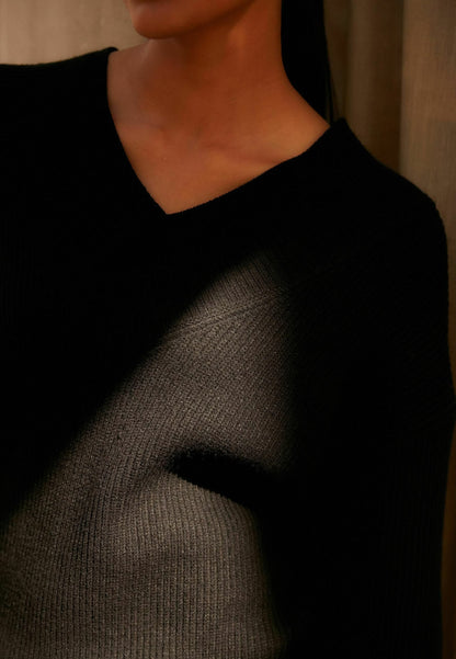 V-Neck Petite Jumper Black