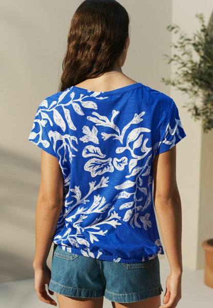 V- Neck Bubble Hem T-Shirt Corn Blue White Print