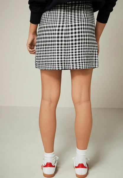 Black/White Mini Skirt