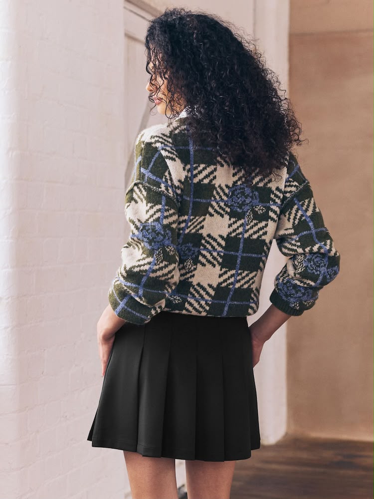Black Mini Jersey Pleated Skirt