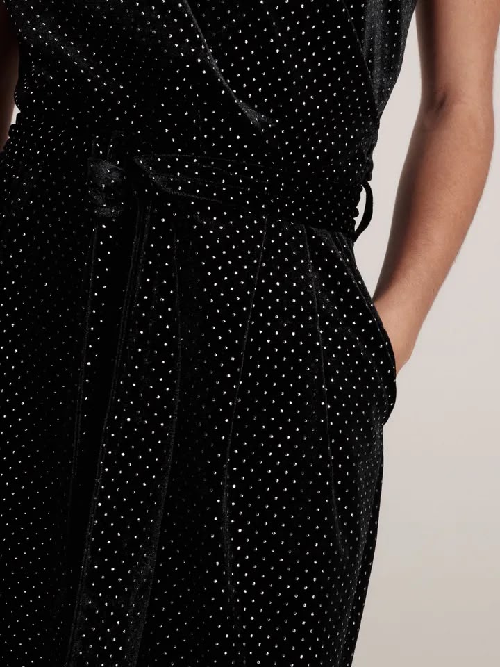 Petite Velvet Finish Embellished One Shoulder Basic Jumpsuit