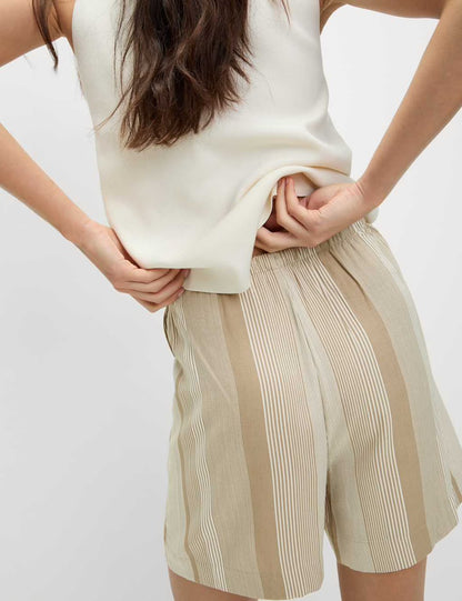 Relaxed Fit Wide Leg Striped Shorts