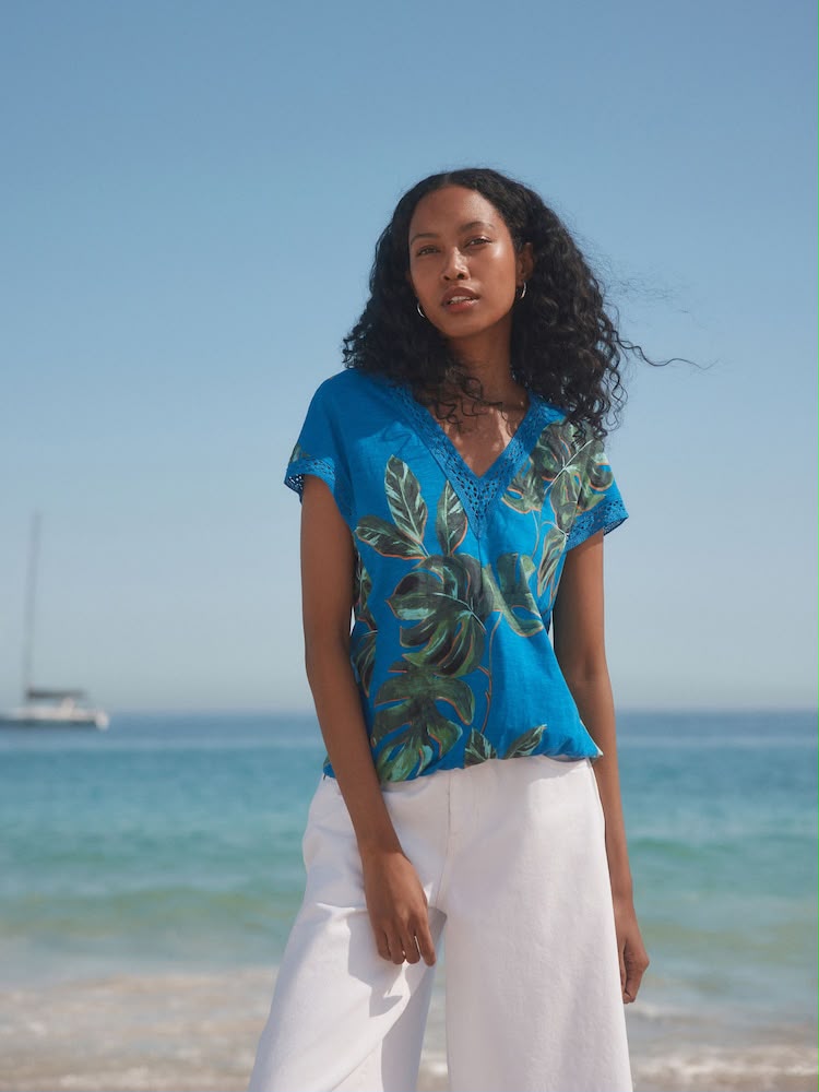 Leaf Short Leave Lace V-Neck Bubble Hem Cotton Top