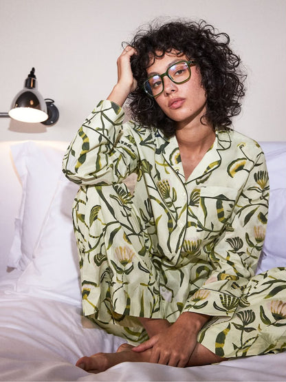 Green Floral Print Long Pjamas Set With Eye Mask