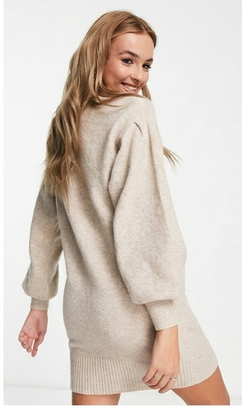 Oversized Knitted Sweater Dress In Cream