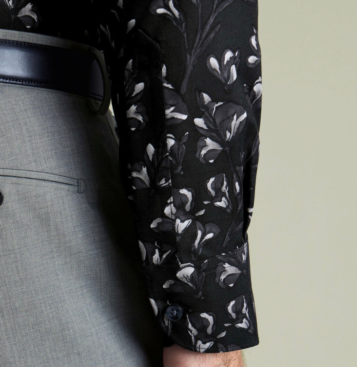 Non-Iron Stretch Floral Print Slim Fit Shirt – Black