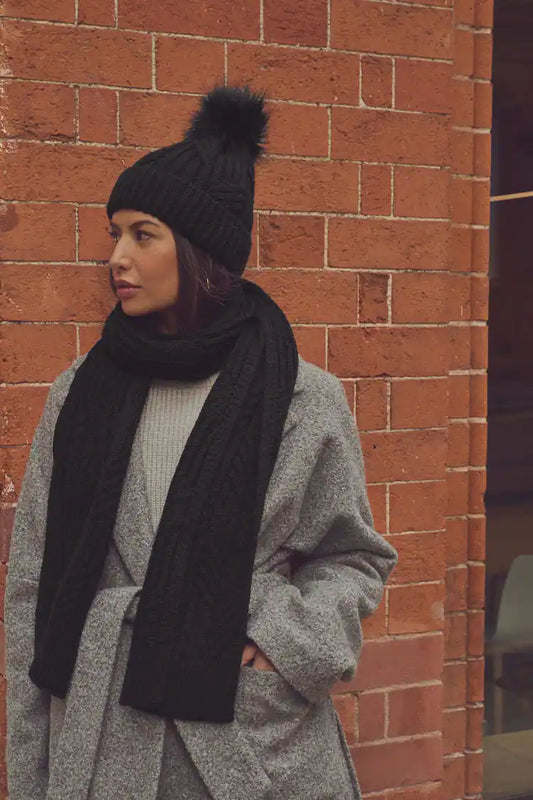 Black Cable Knit Heavyweight Scarf & Hat Set