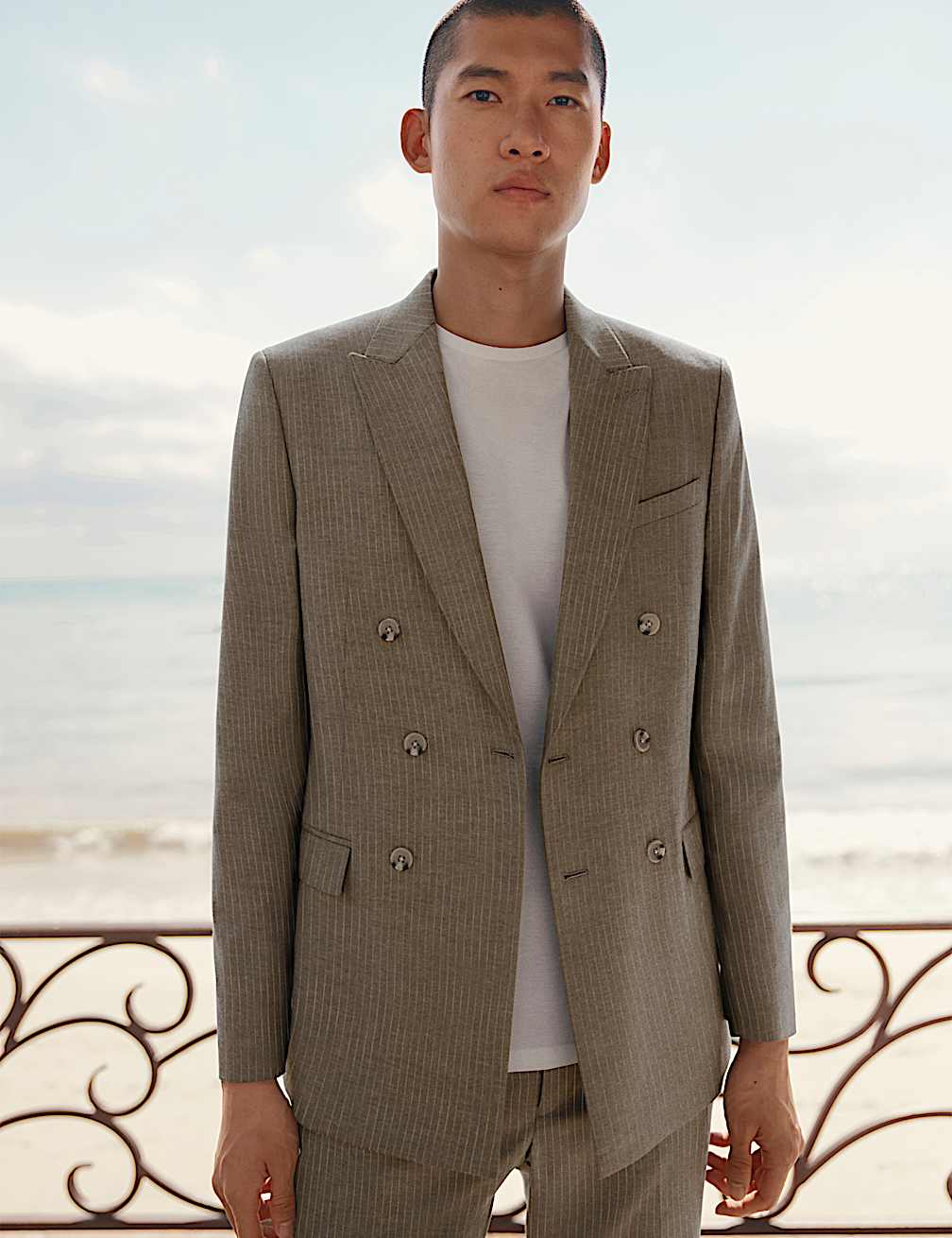 Tailored Fit Italian Performance Linen Blend Pinstriped Suit Jacket And Trouser - Set