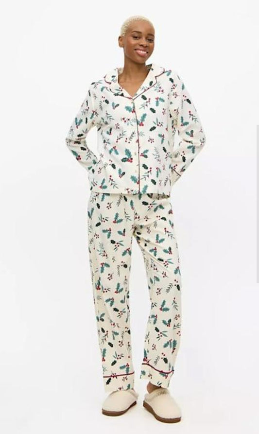 Holly Print Pyjama Set