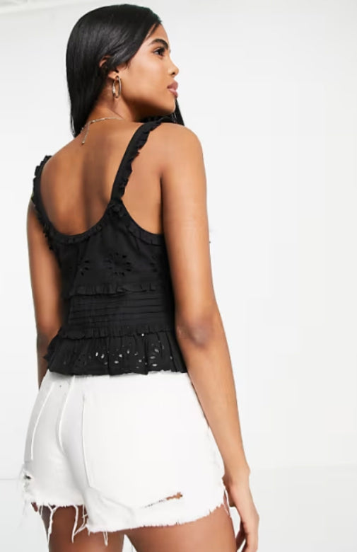 Broderie pinkuck Cami Top In Black