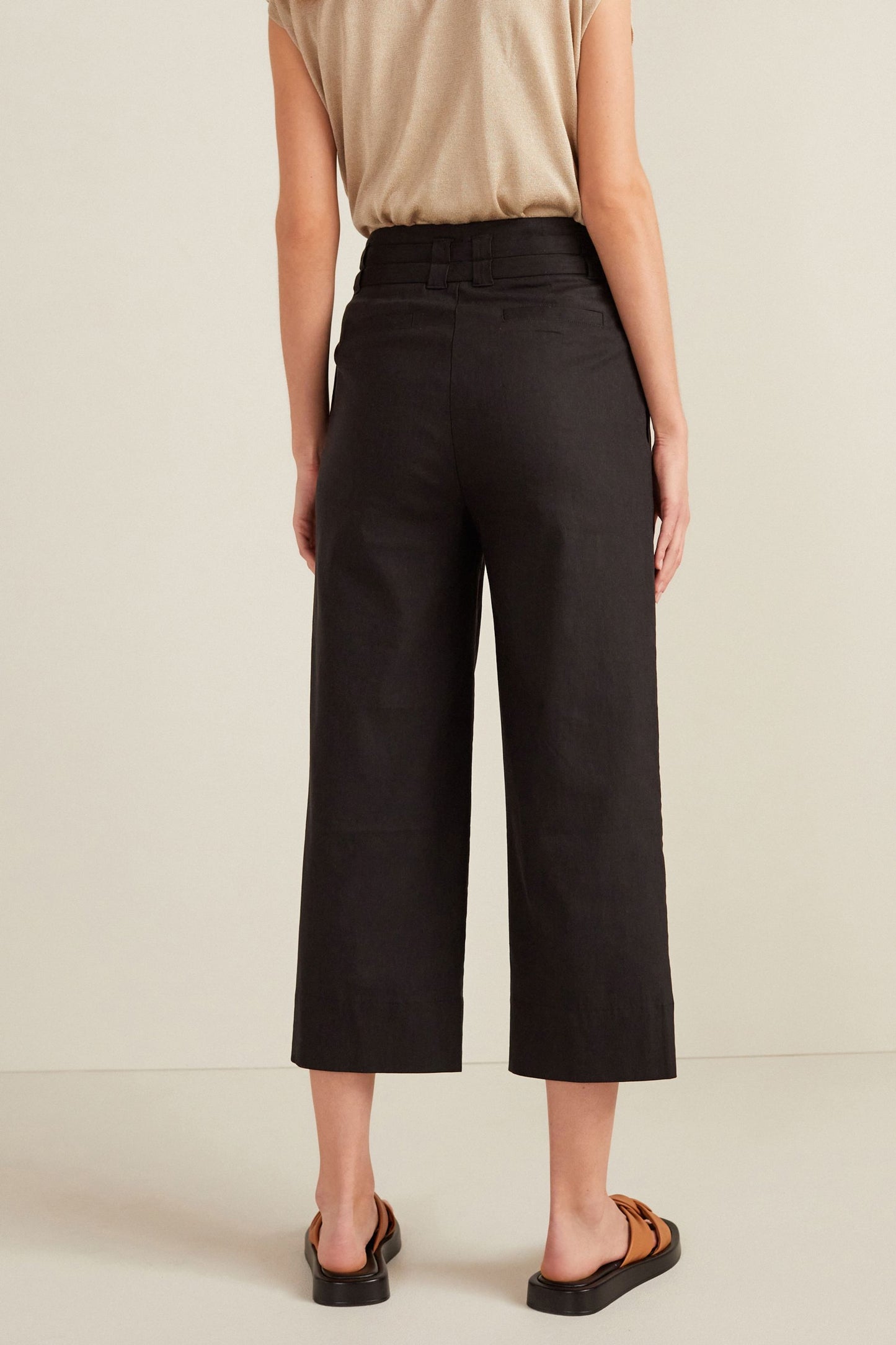 D-Ring Belted Crop Trousers Black